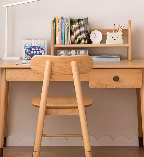 Bàn học gỗ sồi tự nhiên kiểu đơn giản